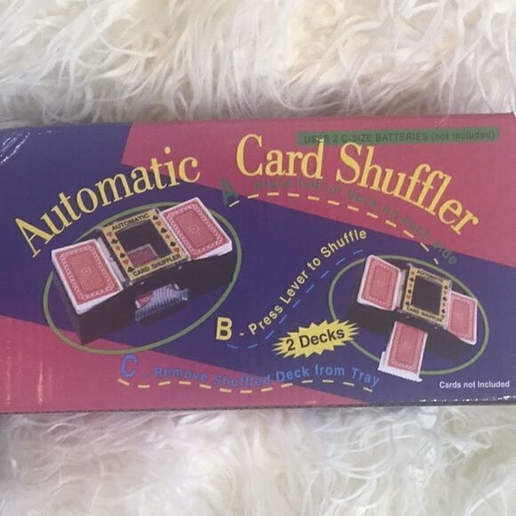 NEW STOCK 2 deck capacity card shuffler, battery operated - Picture 4 of 8